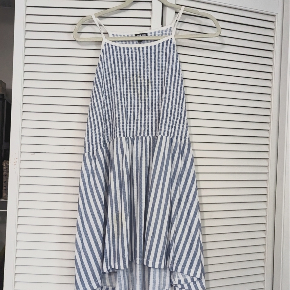 Torrid 4x denim and white Cami style empire waste top.